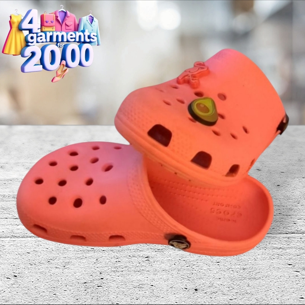 Pink Crocs child's 10